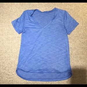 Lululemon blue V-neck lightweight T-shirt size 8 (Medium) - excellent condition